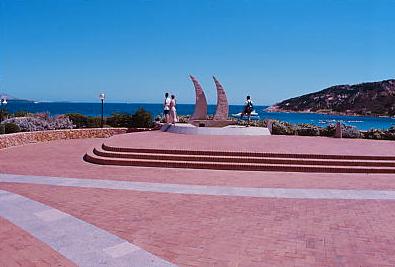 baja_sardinia_piazza.jpg 17.4K