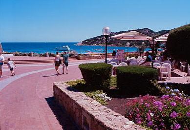 baja_sardinia_piazzetta.jpg 23.9K