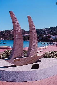 baja_sardinia_scultura.jpg 19.2K