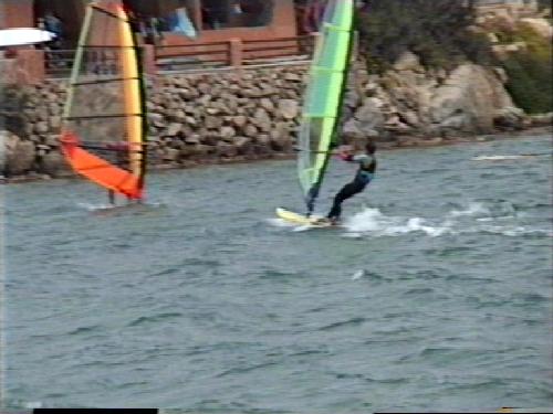 surf2.jpg 32.1K
